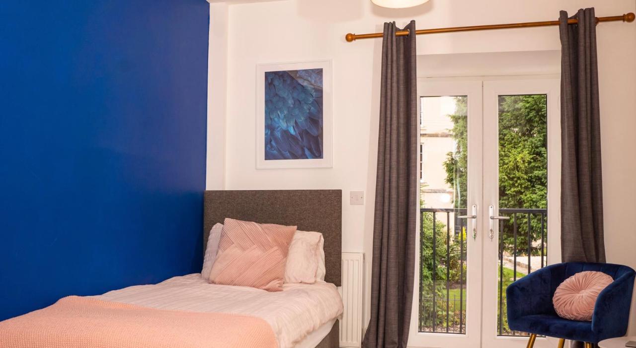 Beautiful, Contemporary 3 Bedroom Apartment Bath Exteriér fotografie