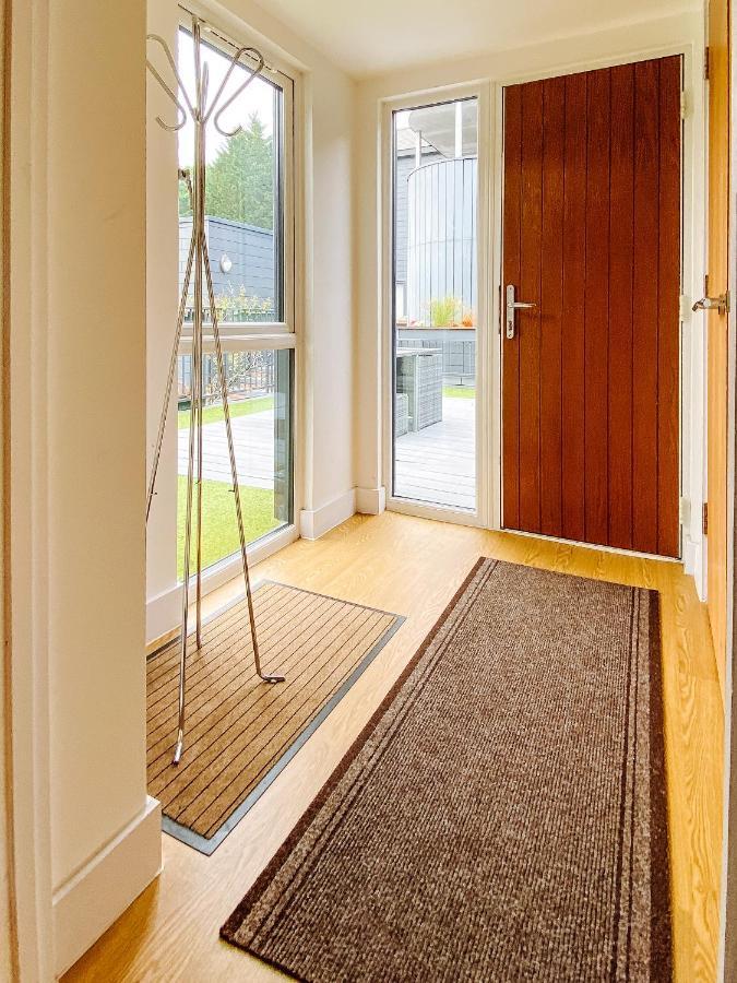 Beautiful, Contemporary 3 Bedroom Apartment Bath Exteriér fotografie