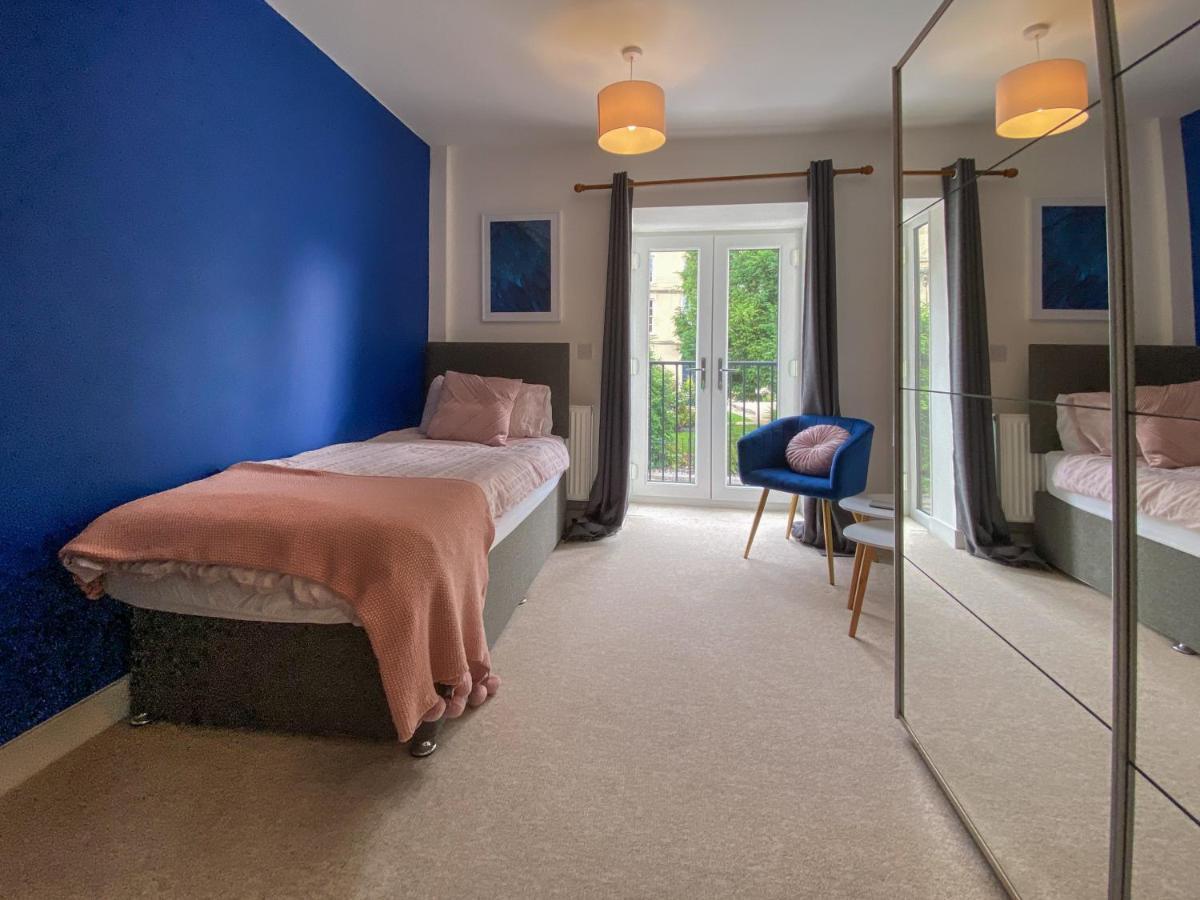 Beautiful, Contemporary 3 Bedroom Apartment Bath Exteriér fotografie